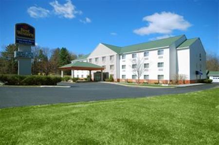 Bw Plus Berkshire Hills Inn & Suites