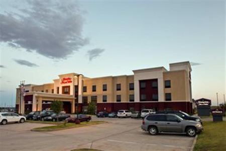 Hampton Inn & Suites