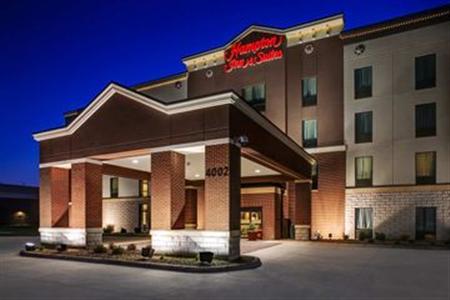 Hampton Inn & Suites