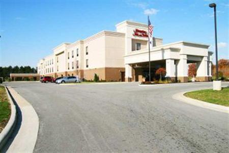 Hampton Inn & Suites