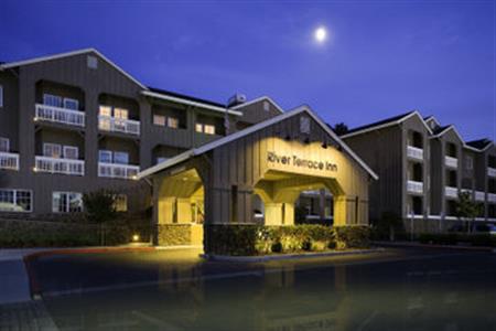 River Terrace Inn