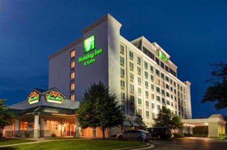 Holiday Inn & Suites Overland Park-West