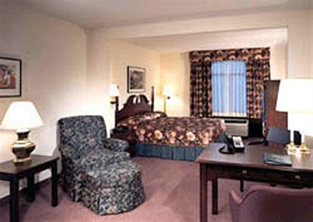 Holiday Inn Express & Suites