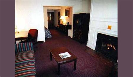 Sturbridge Host Hotel