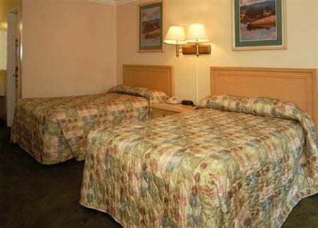 Econo Lodge Sequoia Area