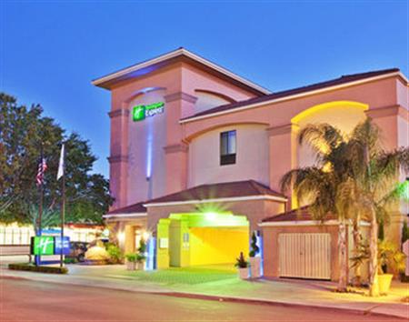 Holiday Inn Express City Central