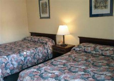 Rodeway Inn & Suites