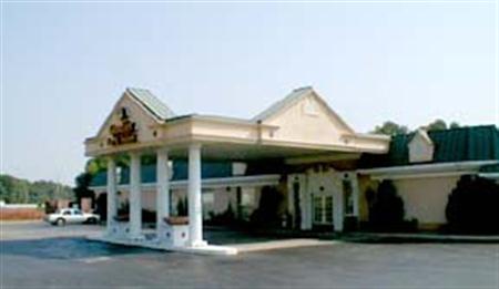 Econo Lodge Inn & Suites