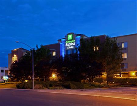 Holiday Inn Express & Suites