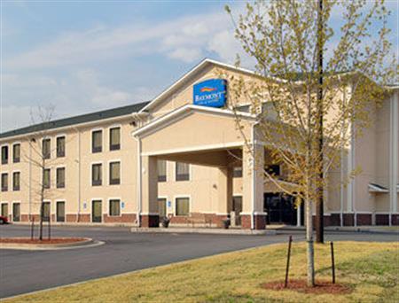 Baymont Inn & Suites Riverwatch