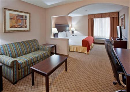 Holiday Inn Express Liberty