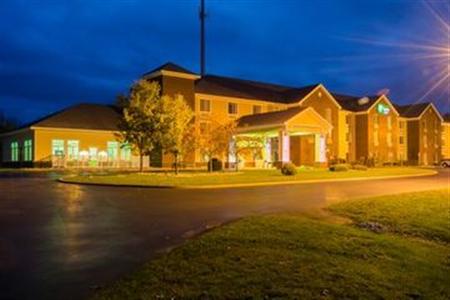 Holiday Inn Express & Suites Acme